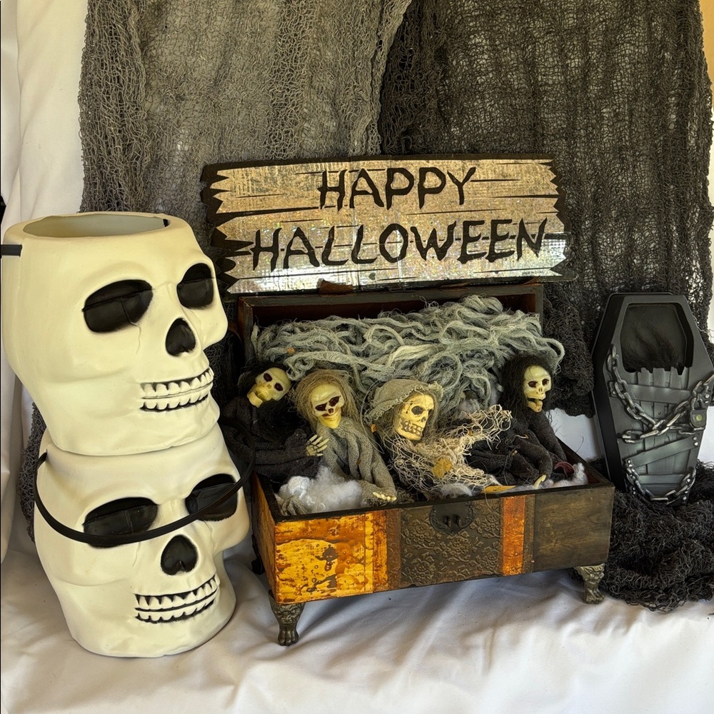 Slightly Used Vintage Very Cute Halloween Decorations Lot Of 13 Pieces “As Is”